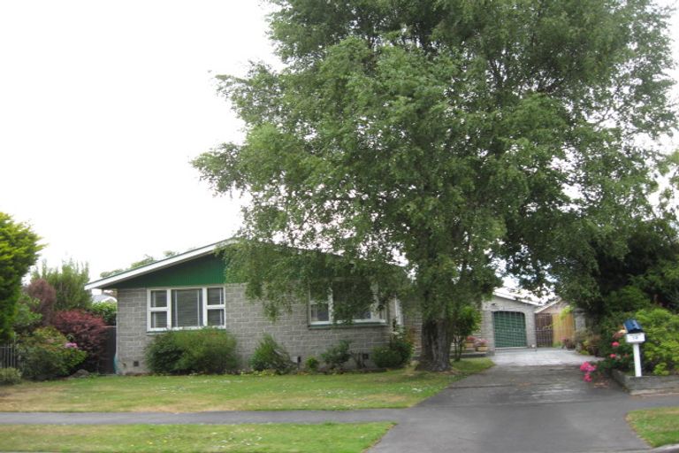 Photo of property in 19 Waratah Street, Avondale, Christchurch, 8061