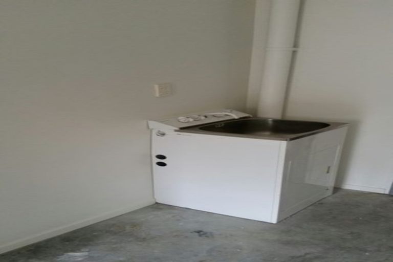 Photo of property in 12/36 West Coast Road, Glen Eden, Auckland, 0602