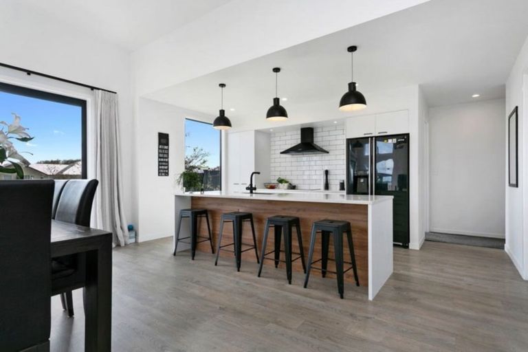 Photo of property in 2b Baxter Michael Crescent, Cambridge, 3434