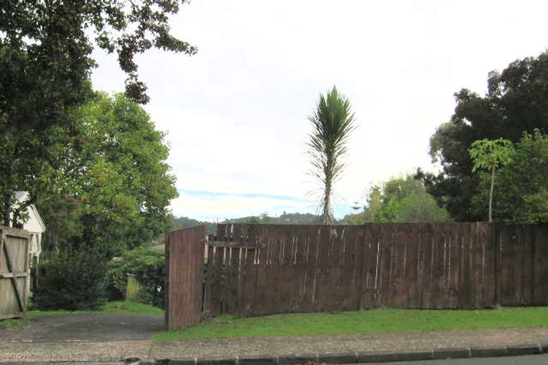 Photo of property in 22 Nandana Drive, Glen Eden, Auckland, 0602