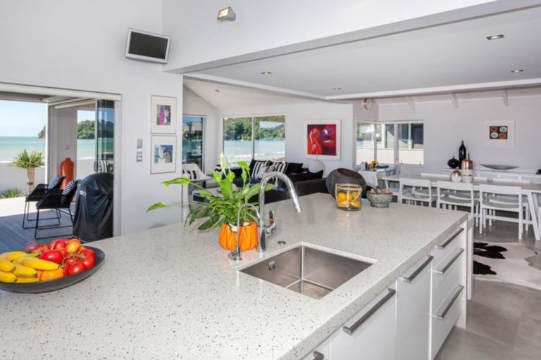 Photo of property in 5a Buffalo Beach Road, Whitianga, 3510