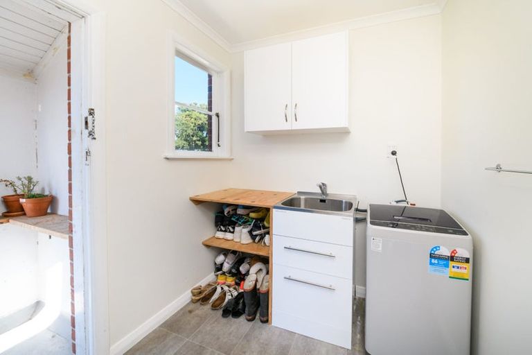 Photo of property in 140 Rangiora Avenue, Roslyn, Palmerston North, 4414