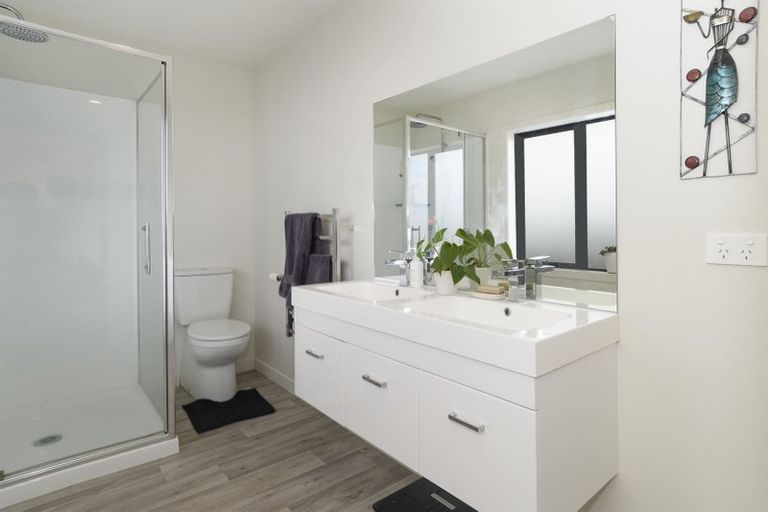 Photo of property in 36 Puhirake Crescent, Pyes Pa, Tauranga, 3112