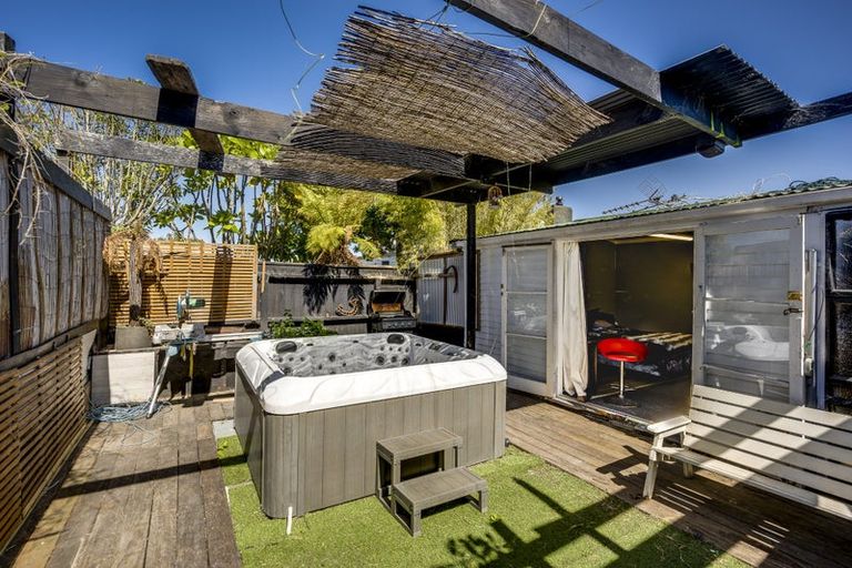 Photo of property in 36 Grey Street, Bay View, Napier, 4104