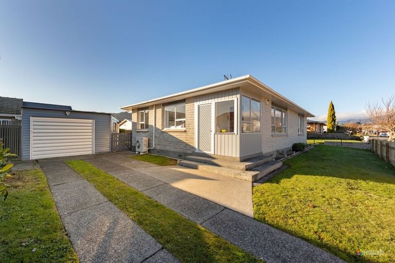 Photo of property in 1a Joseph Grove, Elderslea, Upper Hutt, 5018
