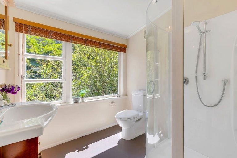 Photo of property in 64 Cluny Road, Plimmerton, Porirua, 5026