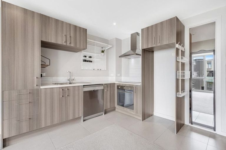 Photo of property in 506/1 Rose Garden Lane, Albany, Auckland, 0632