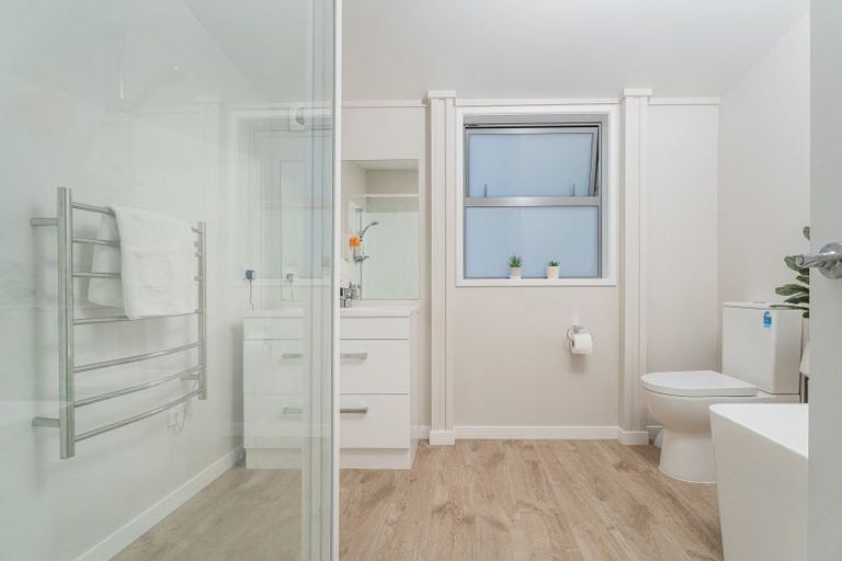 Photo of property in 8 Ngaroma Crescent, Whitianga, 3510