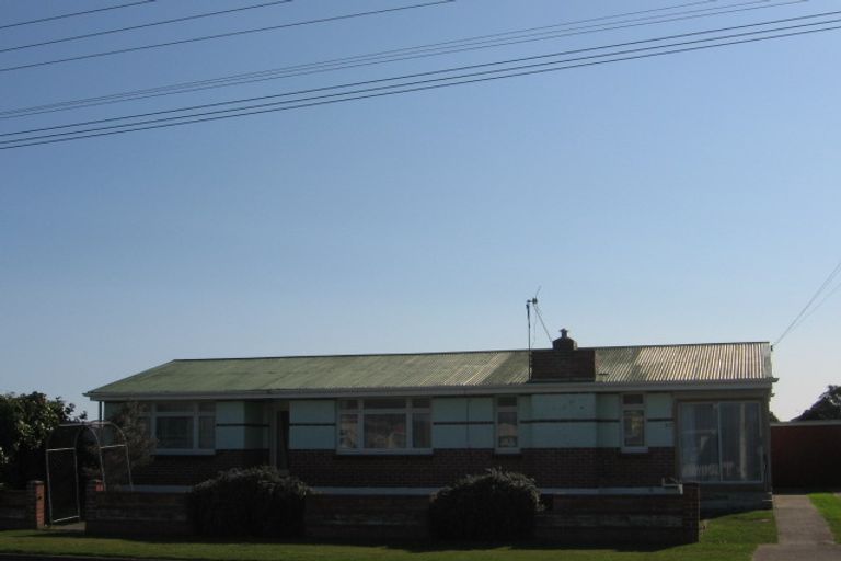 Photo of property in 22 Johnston Street, Foxton, 4814