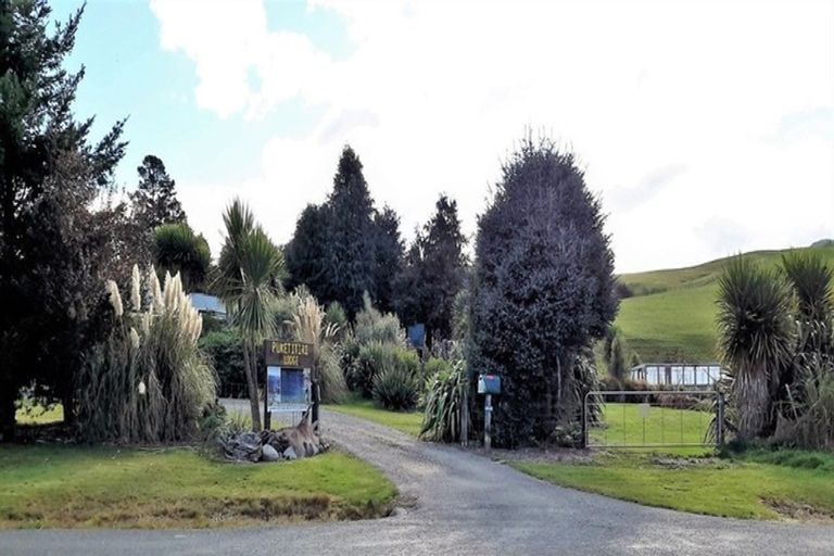 Photo of property in 4948 Puketitiri Road, Puketitiri, Napier, 4184