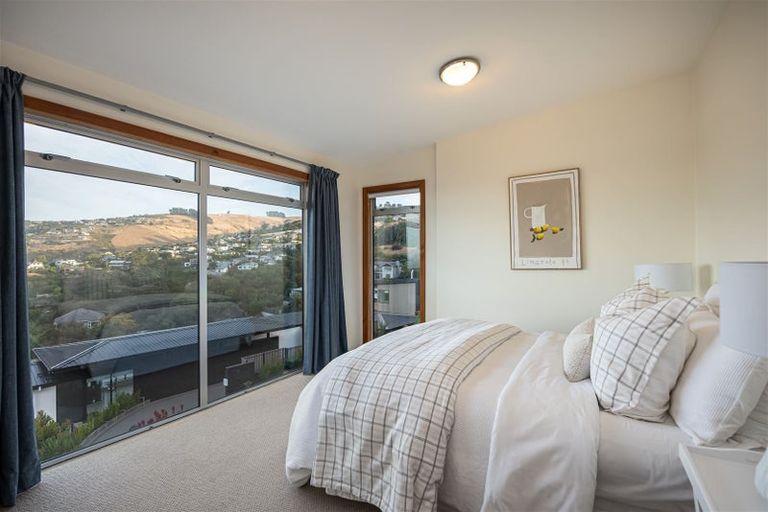 Photo of property in 25 Challenger Lane, Redcliffs, Christchurch, 8081