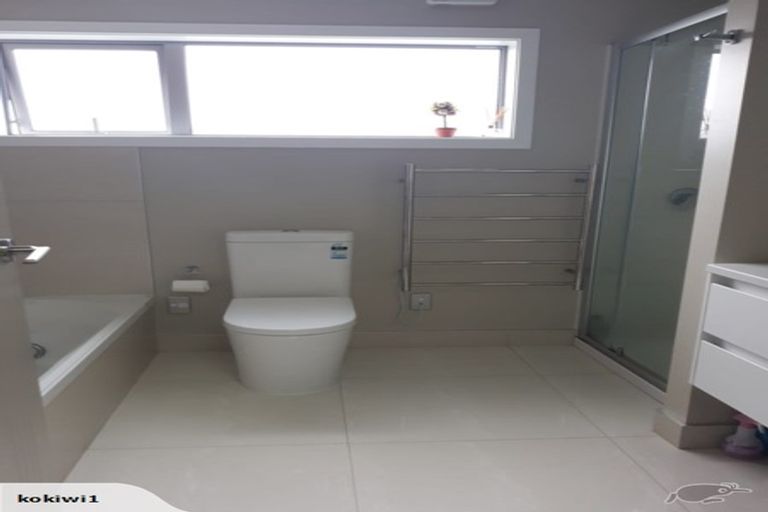 Photo of property in 2/113 Moorefield Road, Johnsonville, Wellington, 6037