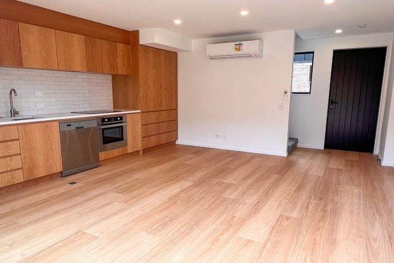 Photo of property in 3/13 Moa Place, Christchurch Central, Christchurch, 8013