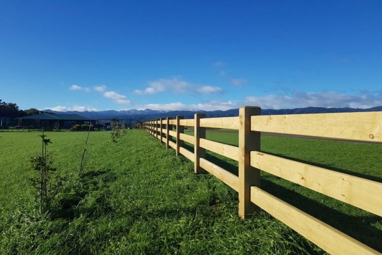 Photo of property in 75 Ohau Terraces, Ohau, 5570