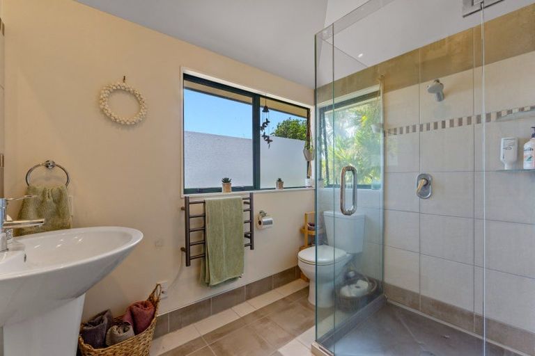 Photo of property in 6 Berridge Road, Muriwai, Waimauku, 0881