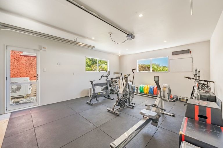 Photo of property in 72a Moeraki Road, Maoribank, Upper Hutt, 5018