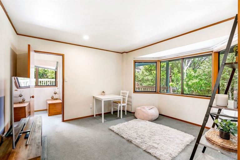 Photo of property in 21 Reynolds Place, Torbay, Auckland, 0630