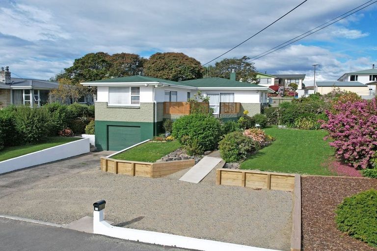 Photo of property in 11 Oxford Street, Holmes Hill, Oamaru, 9401