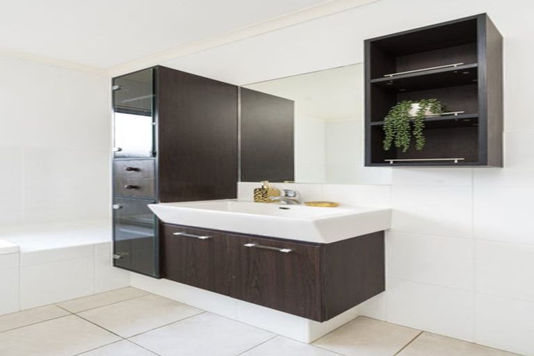 Photo of property in 77g Sturges Road, Henderson, Auckland, 0612