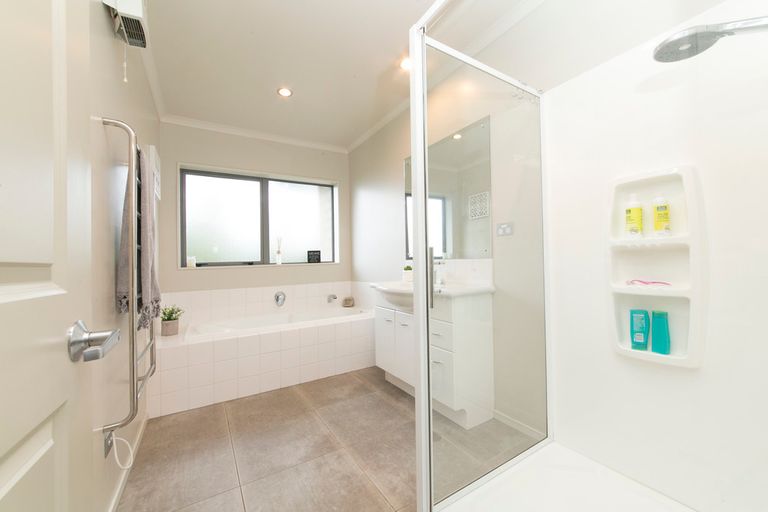 Photo of property in 18a Alexandra Street, Riverhead, 0820