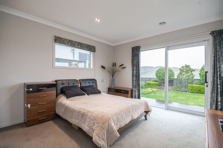 Photo of property in 41 Mauldeth Terrace, Churton Park, Wellington, 6037