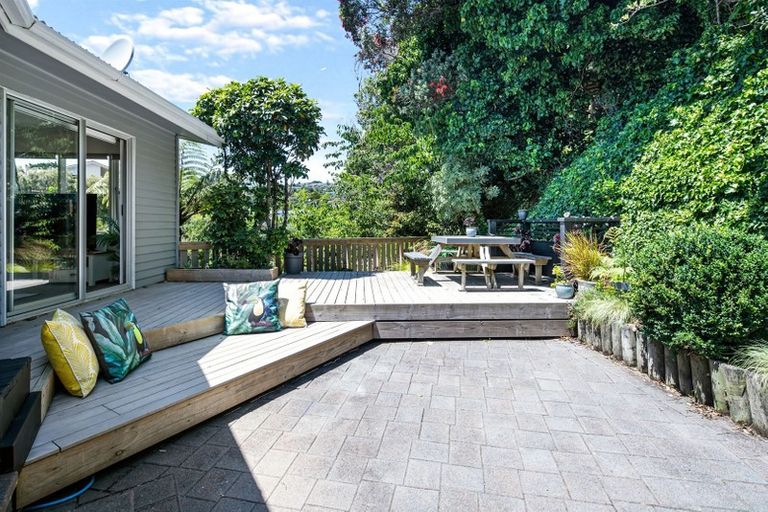 Photo of property in 1 Goddard Grove, Churton Park, Wellington, 6037