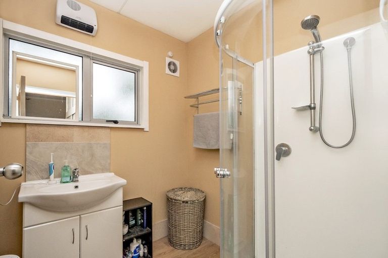 Photo of property in 35 Garvins Road, Hornby, Christchurch, 8042