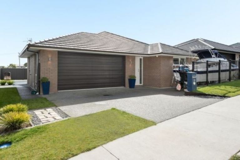 Photo of property in 14 Watene Way, Welcome Bay, Tauranga, 3112