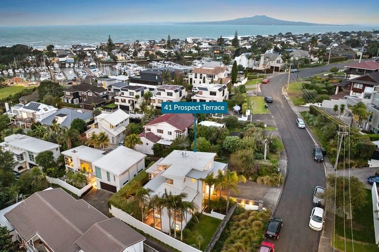 Photo of property in 41 Prospect Terrace, Milford, Auckland, 0620