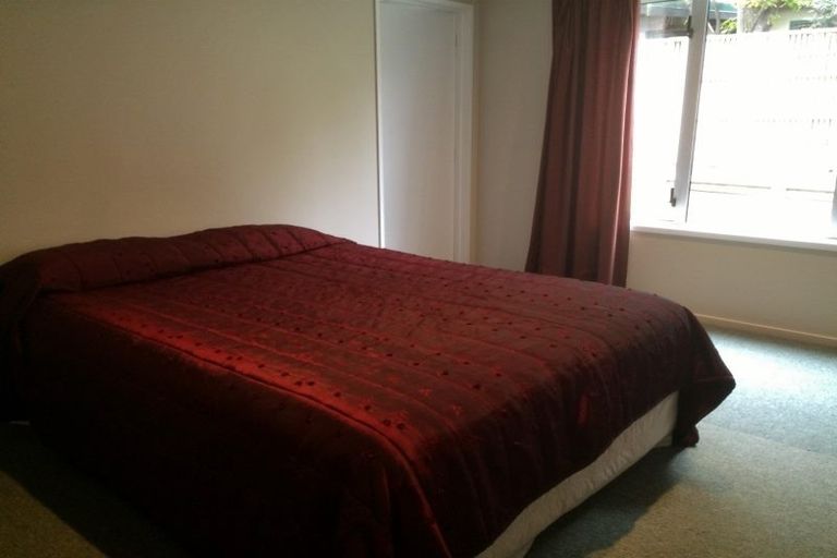 Photo of property in 8a Kuri Place, Wanaka, 9305