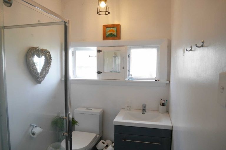 Photo of property in 16 Allard Street, Edgeware, Christchurch, 8013