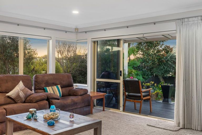 Photo of property in 3 Ridgemount Terrace, Welcome Bay, Tauranga, 3112