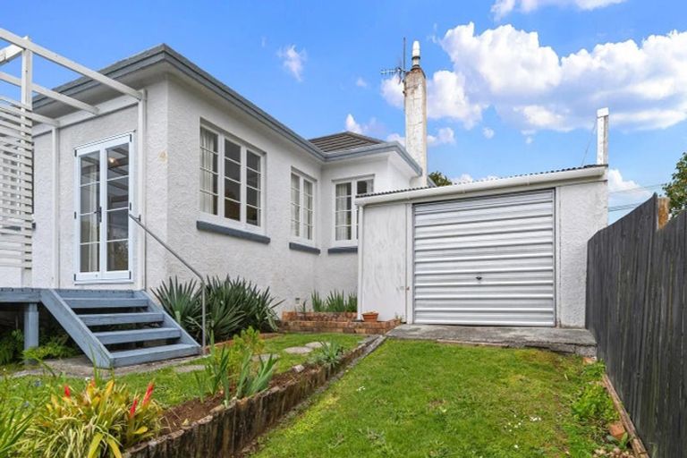 Photo of property in 34 Cairnfield Road, Kensington, Whangarei, 0112