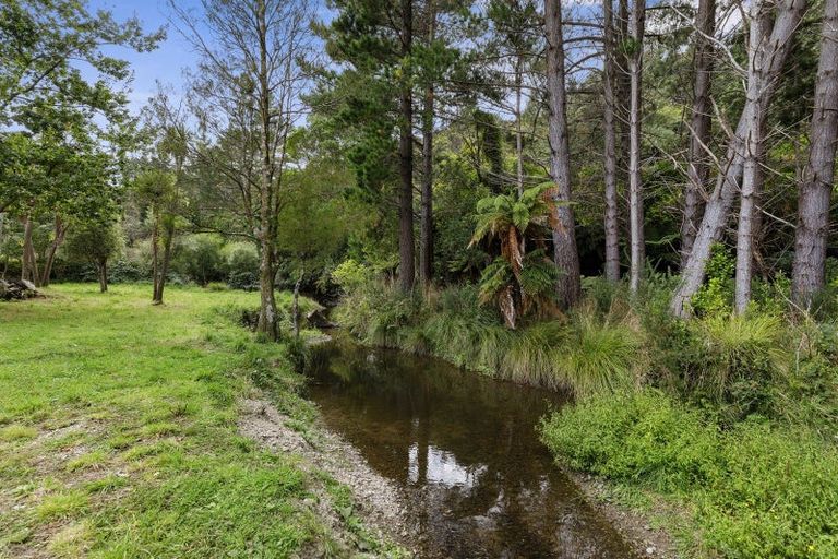 Photo of property in 84 Crowther Road, Wainuiomata, 5373