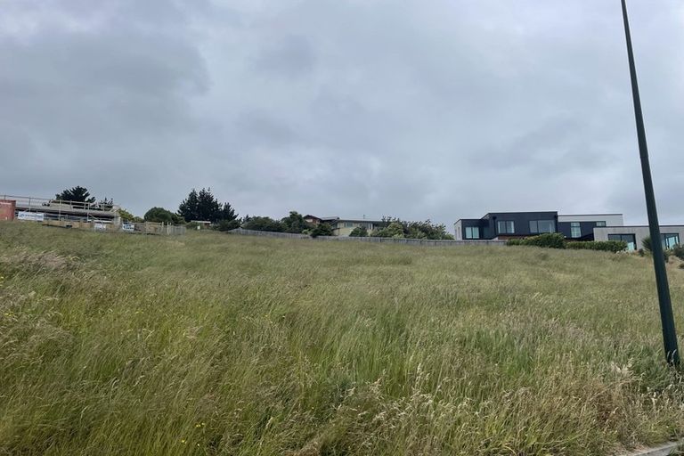 Photo of property in 1 Euan Sarginson Place, Diamond Harbour, 8971