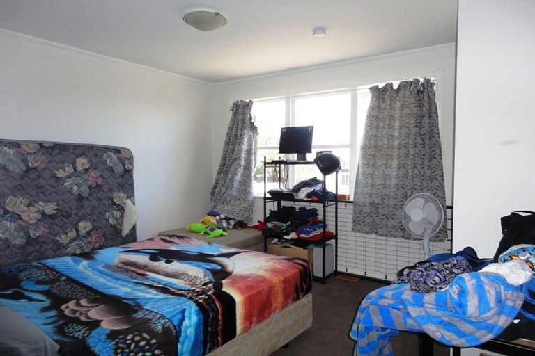 Photo of property in 25 Romney Place, Manurewa, Auckland, 2102