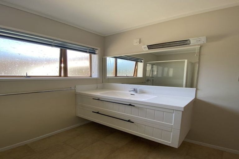 Photo of property in 1/42 Galvan Avenue, Sunnyhills, Auckland, 2010