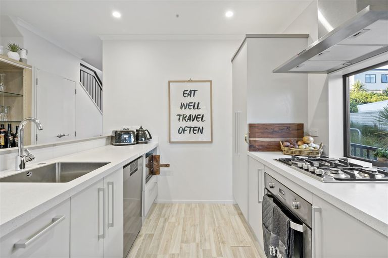 Photo of property in 65 Matairangi Avenue, Totara Heights, Auckland, 2105