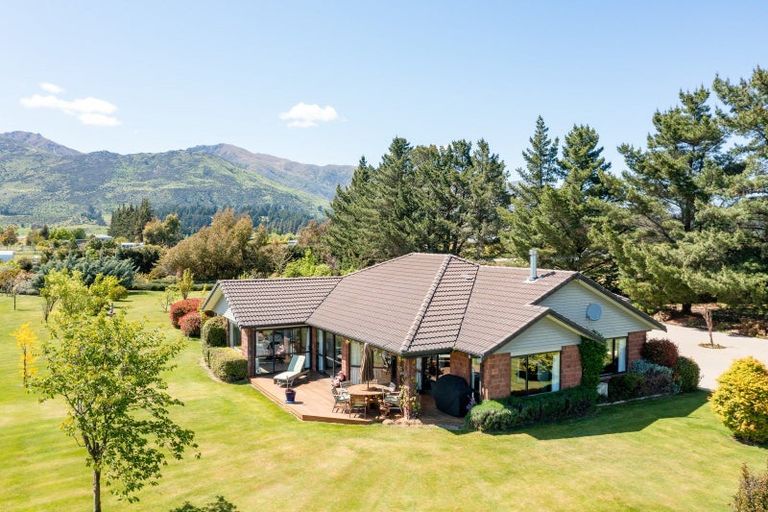 Photo of property in 88 Lachlan Avenue, Hawea Flat, Wanaka, 9382