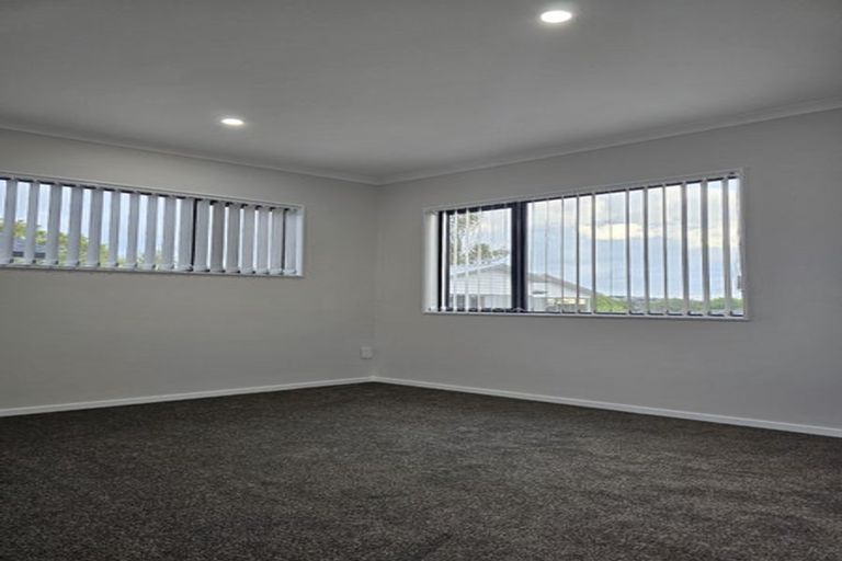 Photo of property in 83b Hutchinsons Road, Bucklands Beach, Auckland, 2014