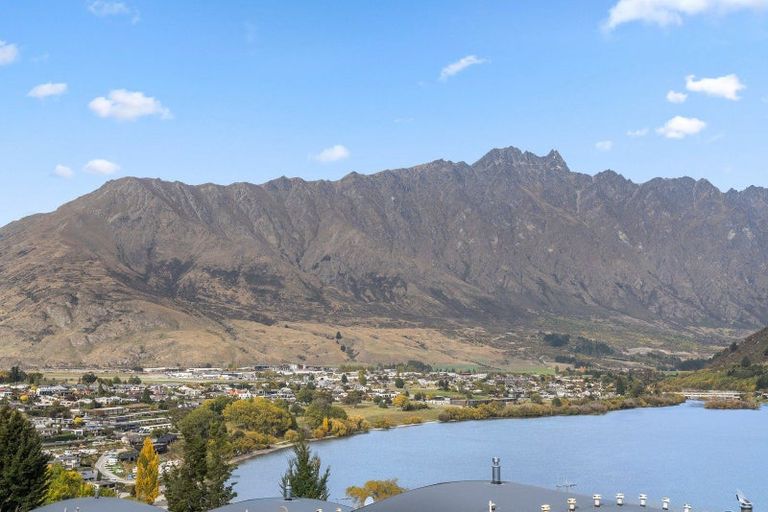 Photo of property in Elkridge Apartments, 14/64 Marina Drive, Frankton, Queenstown, 9300