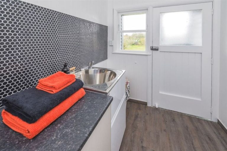 Photo of property in 24 Swiss Avenue, Gonville, Whanganui, 4501