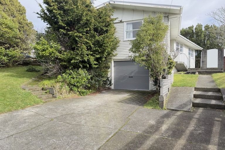 Photo of property in 79 Mark Avenue, Paparangi, Wellington, 6037