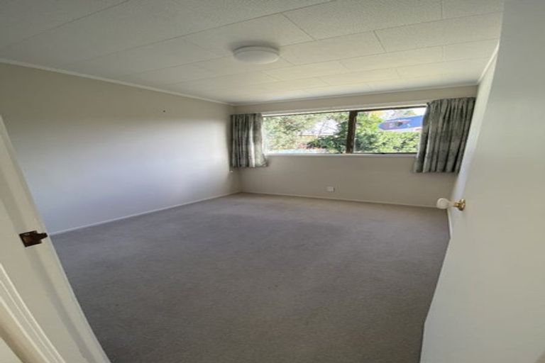 Photo of property in 3 John Dee Crescent, Red Beach, 0932