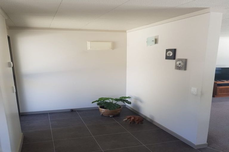 Photo of property in 25b Shakespear Road, Army Bay, Whangaparaoa, 0930