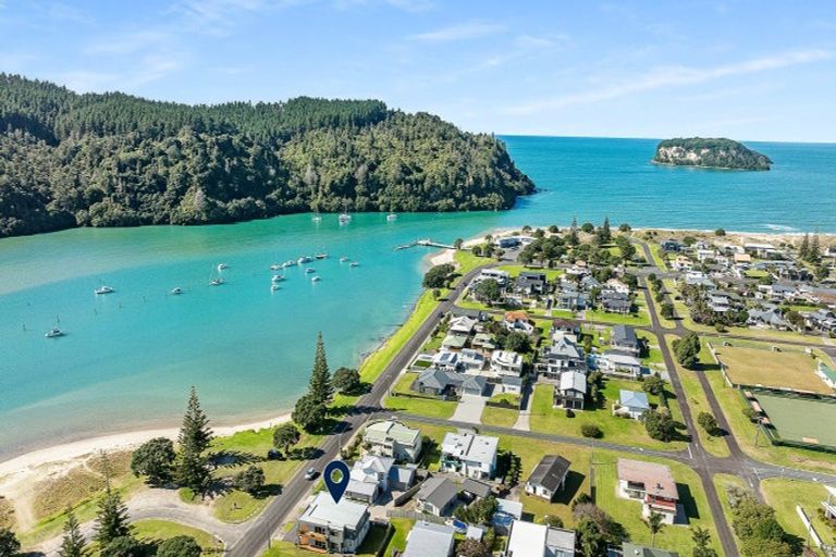Photo of property in 305a Beach Road, Whangamata, 3620