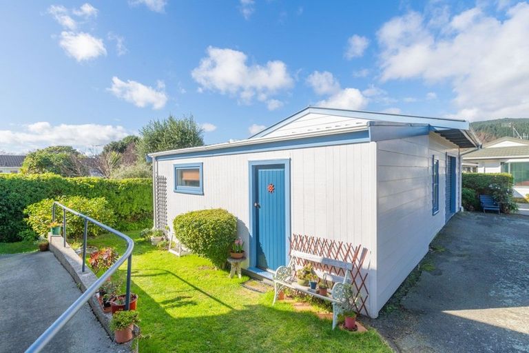 Photo of property in 36 Moana Road, Paraparaumu, 5032