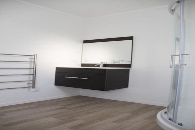 Photo of property in 58 Sartors Avenue, Browns Bay, Auckland, 0630