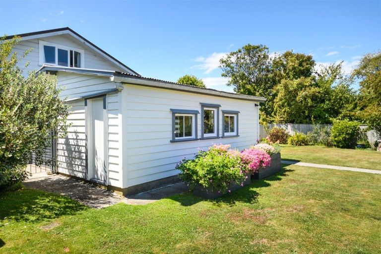 Photo of property in 30 Signal Street, Marton, 4710