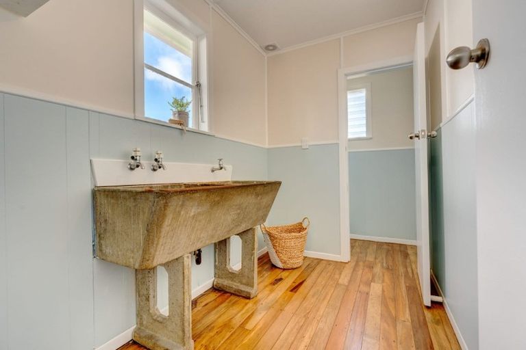 Photo of property in 27 Charles Street, Te Kamo, Whangarei, 0112